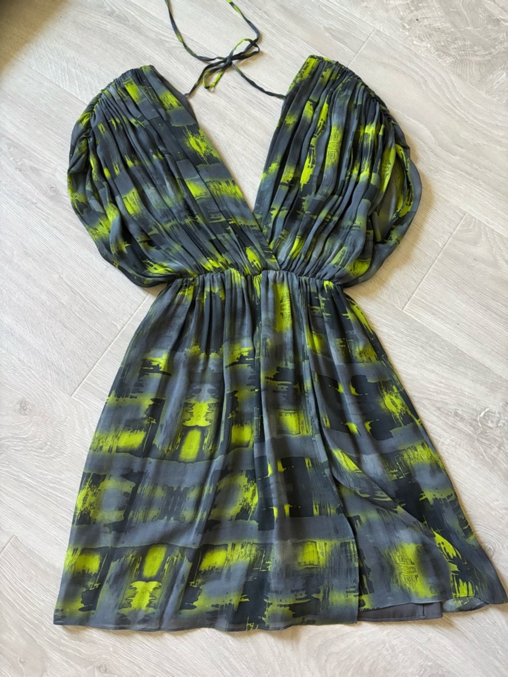 Alice + Olivia silk dress